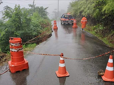Estrada da Almada estará interditada na próxima sexta-feira (12) para obras de concretagem em muro danificado pela chuva