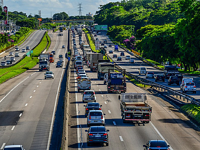 Feriado de 9 de julho: veja horários de pico e estimativa de veículos nas rodovias do Vale, Serra e Litoral Norte
