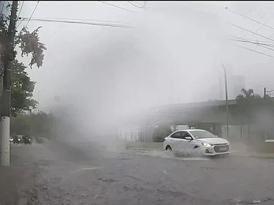 Chuva intensa e rajadas de vento de até 100 km/h: regiões da RMVale estão em alerta