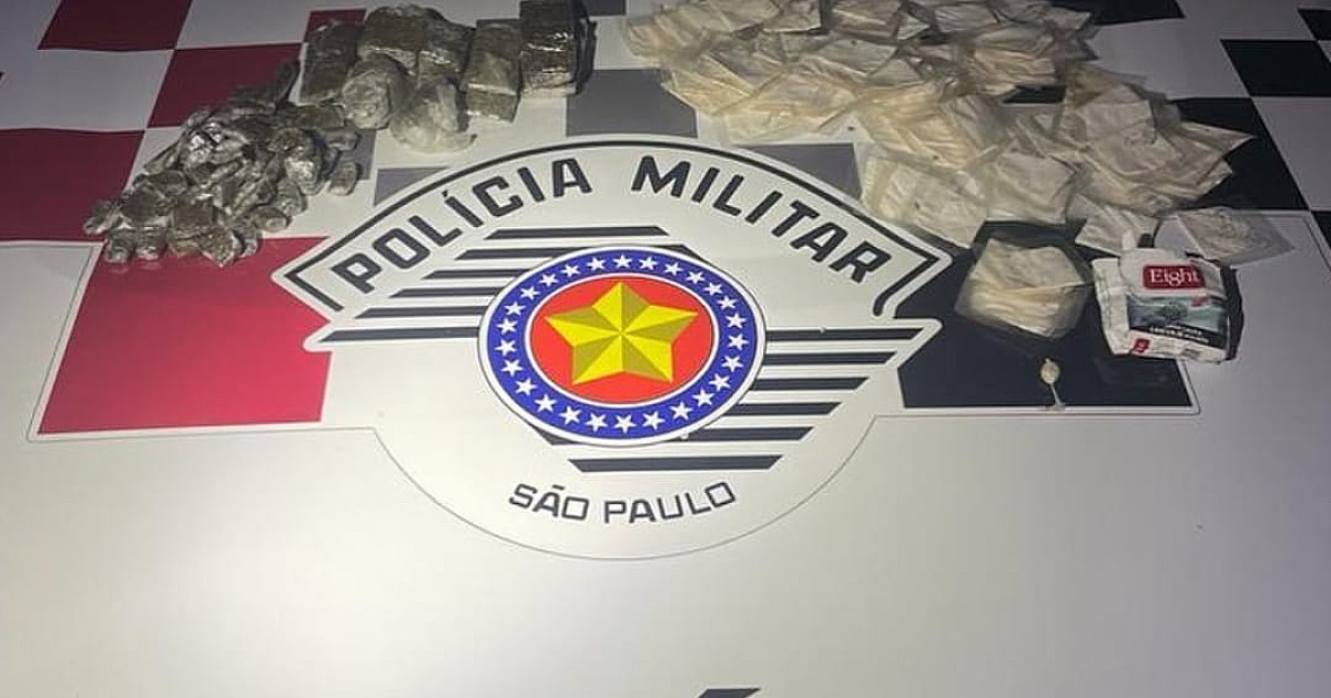 Força Tática interrompe venda de drogas na biqueira do Perequê-Mirim