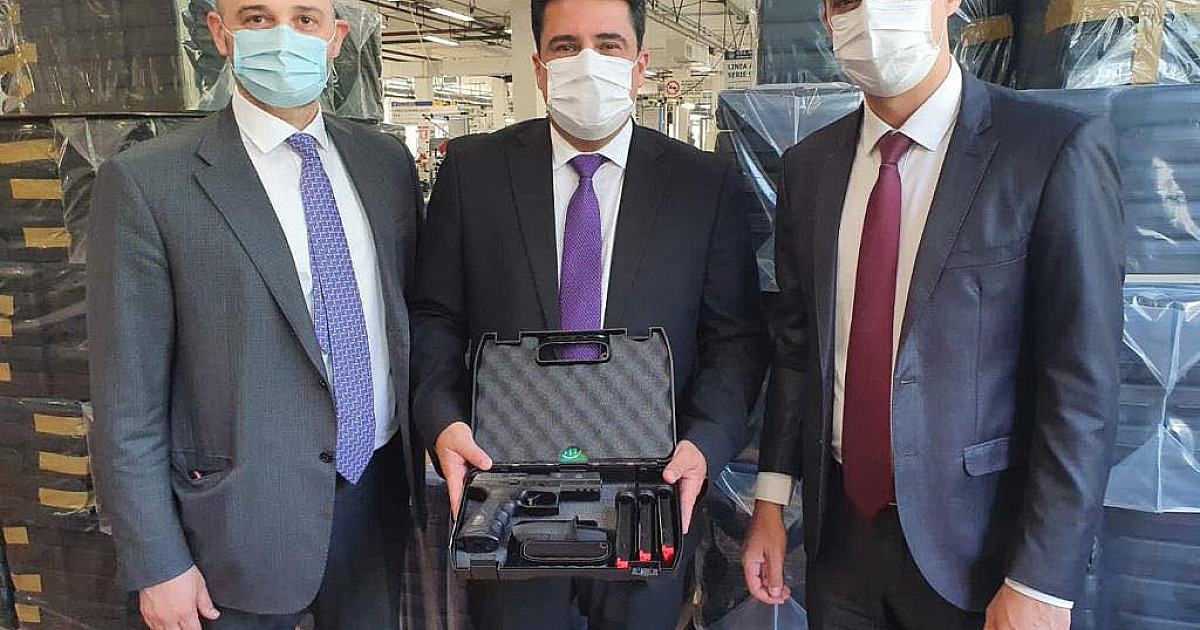 Prefeito Felipe Augusto de São Sebastião economiza mais de R$ 600 mil com compra de pistolas Beretta