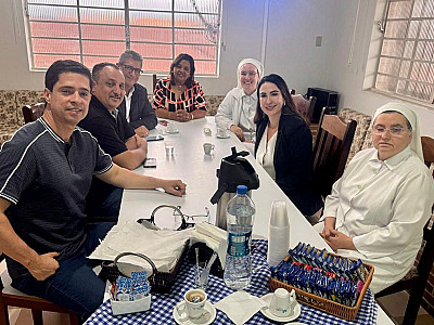 Presidente da Câmara reforça compromisso com a saúde e acompanha novo contrato da Casa de Saúde Stella Maris