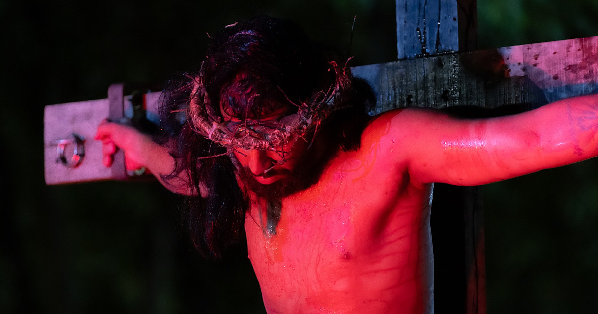 Centro Histórico de São Sebastião recebe Encenação da Paixão de Cristo na Sexta-feira Santa