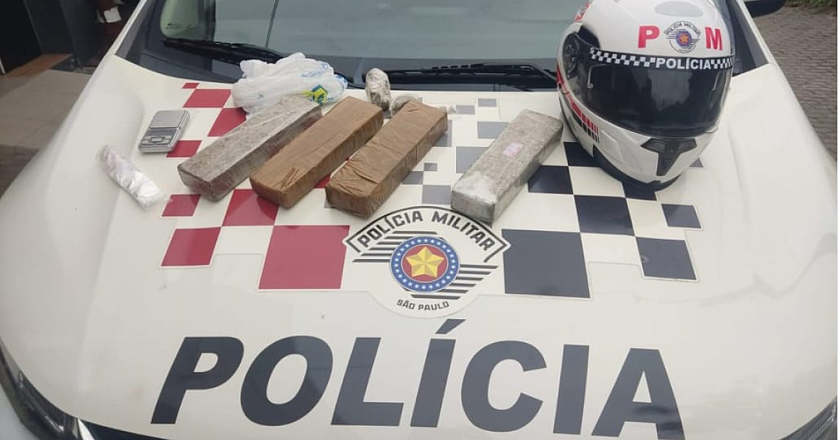 PM prende traficante no Estufa 1 em Ubatuba com quase 3kg de maconha