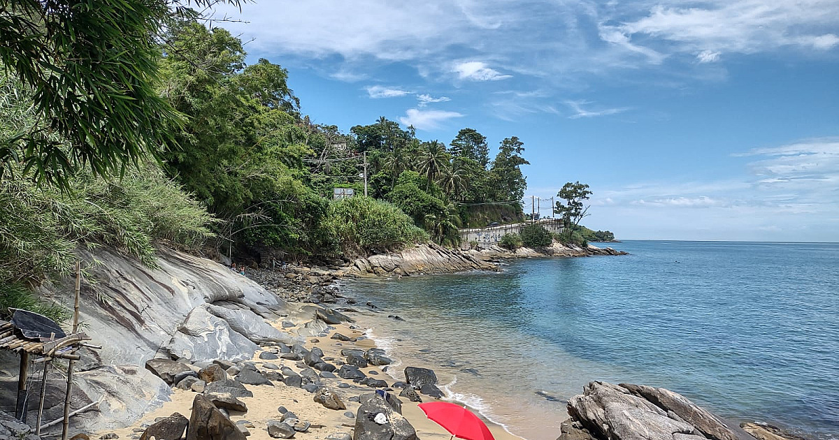 Praia do Oscar é um refúgio para quem busca tranquilidade e águas cristalinas em Ilhabela