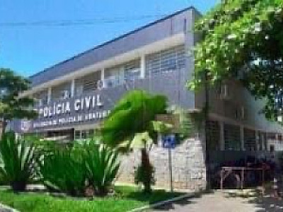Civil prende assassino que matou mulher com mais de 40 facadas após briga durante churrasco em Ubatuba