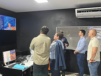 Defesa Civil de São Sebastião recebe visita de representantes da Agência Brasileira de Inteligência
