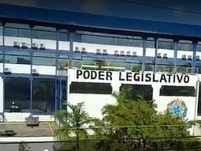 Vereadores acatam veto a reajuste de agentes políticos e aprovam outro texto com subsídios menores, sem férias