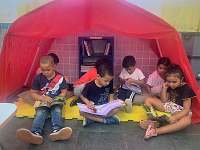 Escola de Educação Infantil de São Sebastião põe em prática pedagogia participativa com reorganização de ambiente