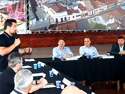 Felipe Augusto participa de encontro estratégico da APRECESP em prol do turismo regional
