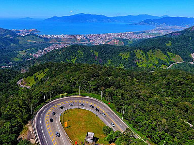 Rodovia dos Tamoios deve receber 242 mil veículos e contará com operação para o Ano Novo