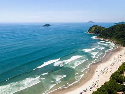 Bombeiros do GBMar seguem com buscas por menor desaparecido na praia de Juquehy em São Sebastião