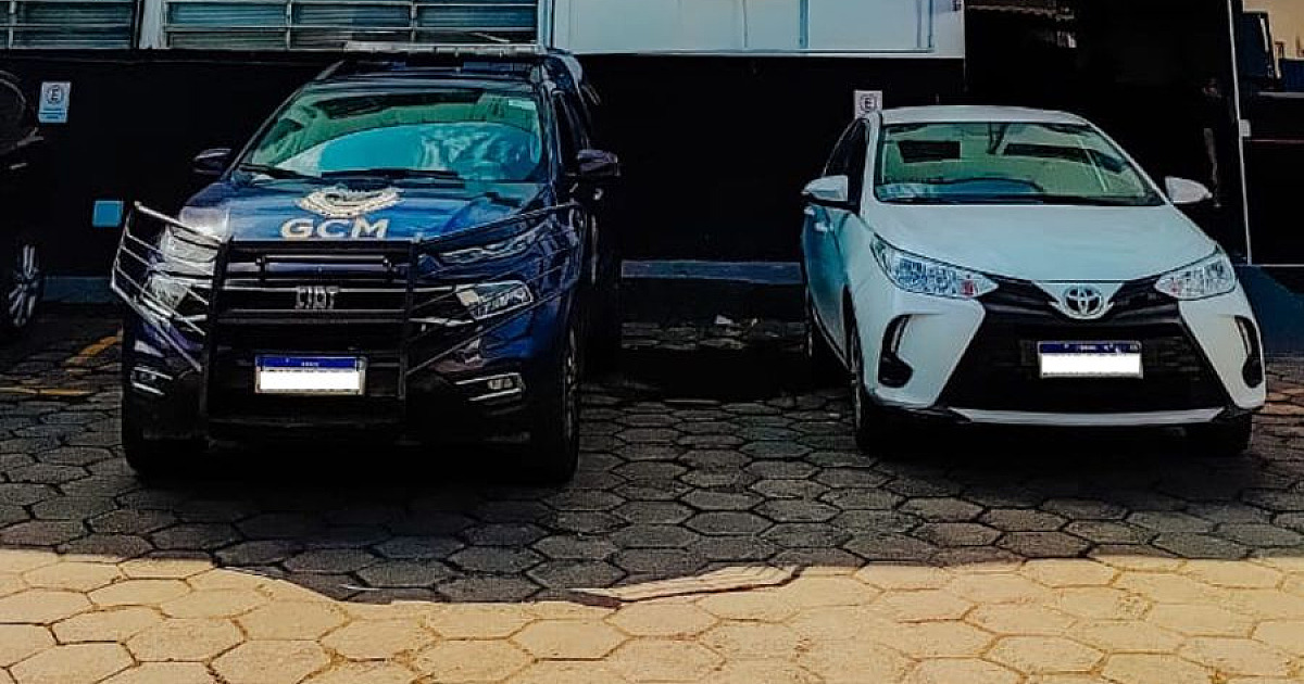 Veículo furtado é recuperado pela GCM no Centro de Caraguatatuba