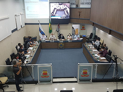 Em meio à repercussão negativa, Câmara aprova orçamento bilionário em Caraguatatuba