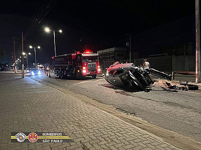 Suposta imprudência do motorista provoca acidente e fere 4 em Caraguatatuba