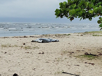 Com ferimento no rosto e cachimbo de crack, corpo é localizado em praia no centro de Caraguatatuba