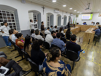 Câmara de São Sebastião debate PPA e LDO em audiência pública
