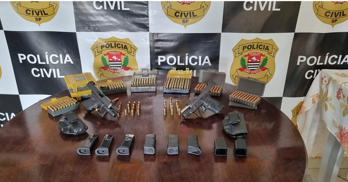 Homem é detido com pistolas e arsenal de munições em Ubatuba