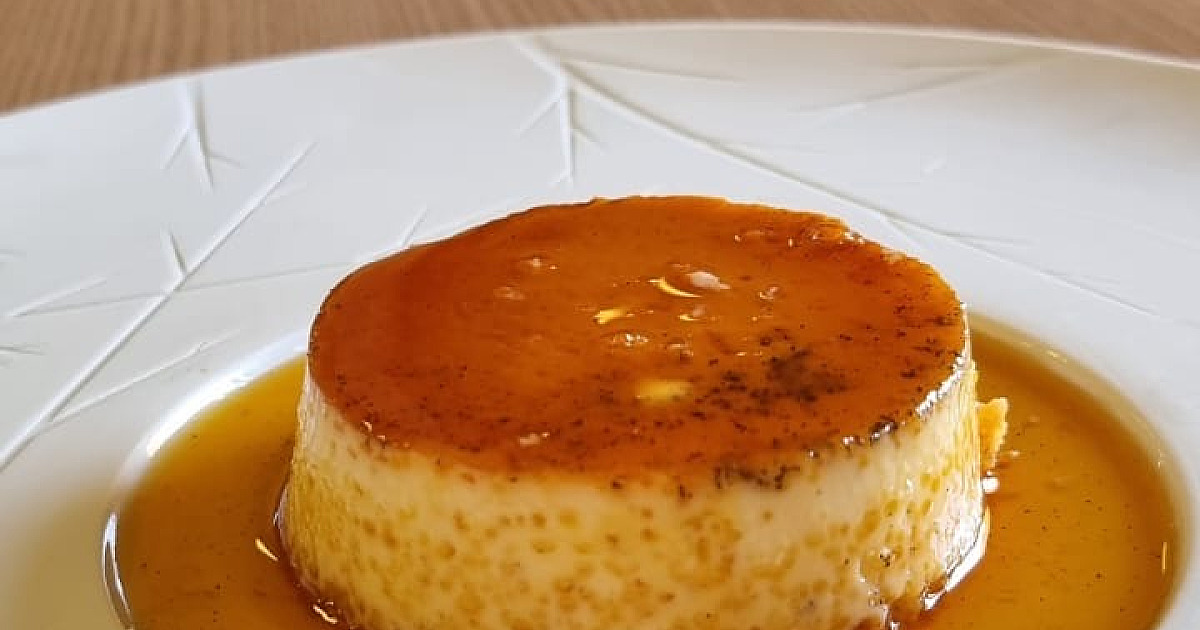 Crème Caramel, o icônico pudim de leite francês ganha receita especial para a Conversa com Sabor