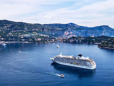 Navio mais luxuoso do planeta chega em Ilhabela no Carnaval