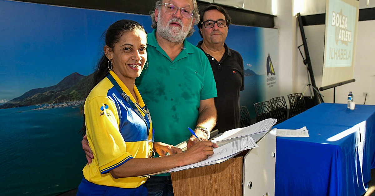 Prefeitura de Ilhabela e atletas do programa “Bolsa Atleta” assinam termo de adesão