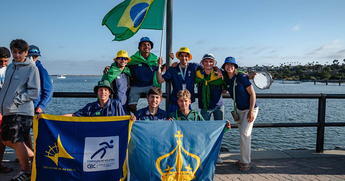 Escola Municipal de Vela de Ilhabela comemora participação de jovens velejadores no Mundial Júnior da classe ILCA 4