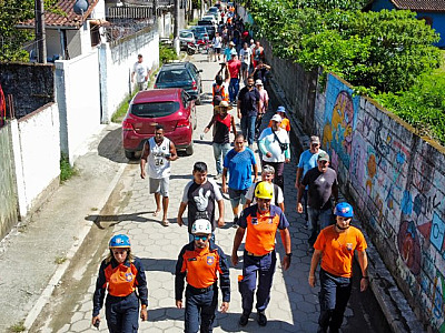 Defesa Civil alerta para acumulado de chuva de 150 mm e ventos de 40 km/h no fim de semana; simulados prosseguem em São Sebastião