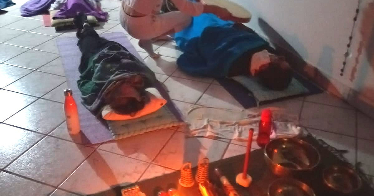 Jornada Sound Healing reúne adeptos da técnica no Instituto Andandii em Caraguatatuba