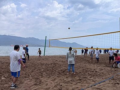 2º Beach Soccer APAE reúne alunos e agita praia do Perequê