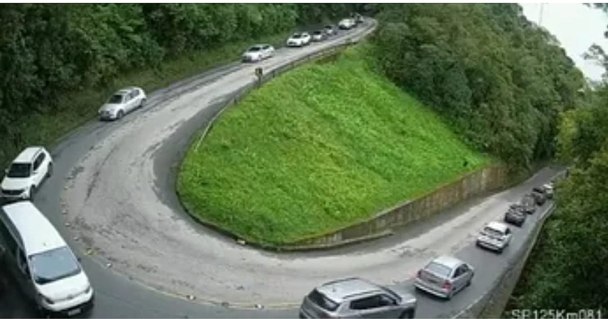 Movimento intenso no Litoral Norte neste início de feriadão