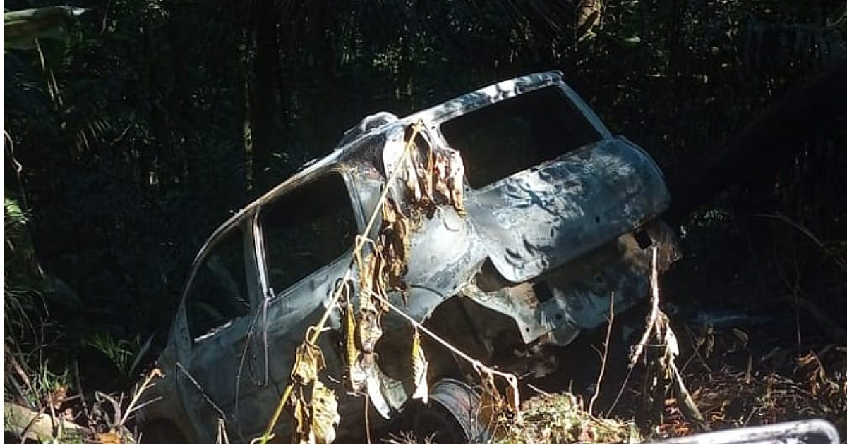 Carro de tatuador é encontrado carbonizado em Ubatuba; homem está desaparecido desde o dia 23 de abril