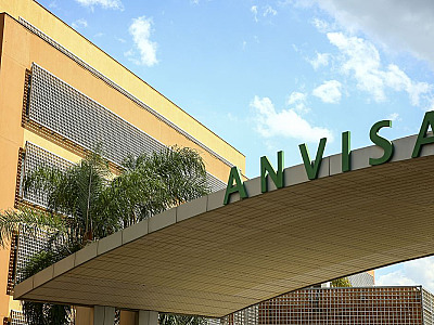 Anvisa aprova três produtos a base de cannabis