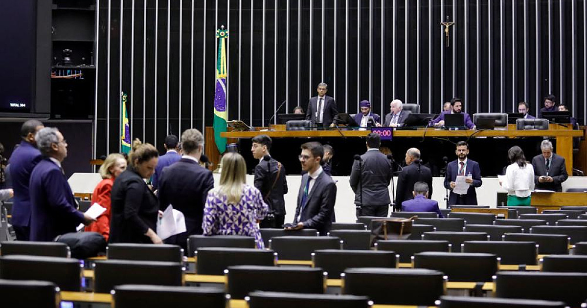 Câmara aprova proposta que proíbe a importação de resíduos sólidos