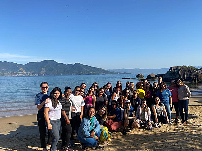 Escola de Ilhabela realiza atividade de Arteterapia e passeio cultural durante o Replanejamento 2022