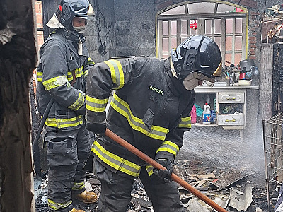 Incêndio atinge casa no Travessão, em Caraguatatuba