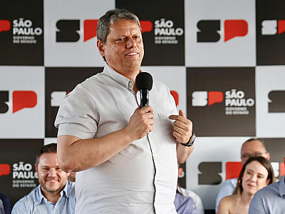 Governador sanciona lei para garantir bem-estar de cães e gatos no estado