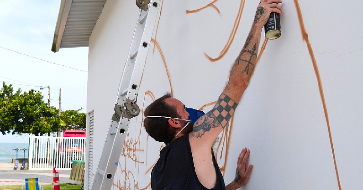 Projeto ‘Fé Caiçara’ tem exibição de documentário, roda de conversa e inauguração de mural neste sábado em Caraguá