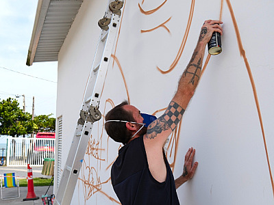 Projeto ‘Fé Caiçara’ tem exibição de documentário, roda de conversa e inauguração de mural neste sábado em Caraguá