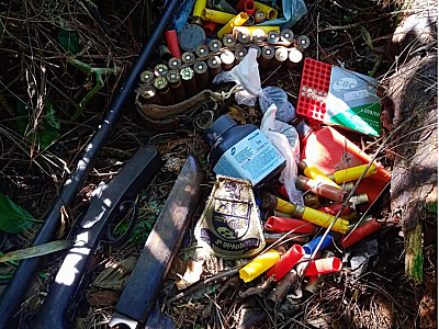 Ambiental recolhe armamento de caçadores no PESM em Caraguatatuba