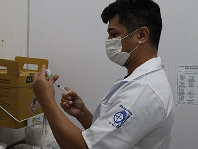 Vacinação contra Meningite C é ampliada a adolescentes e professores em São Sebastião até julho