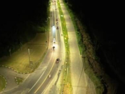 Concessionária troca iluminação após furto de cabos de energia na Rio-Santos em Caraguá