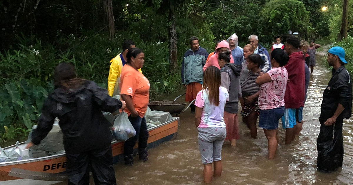 Chuva enfraquece, águas de inundações começaram a baixar e Fundo Social inicia a distribuição de produtos às famílias afetadas