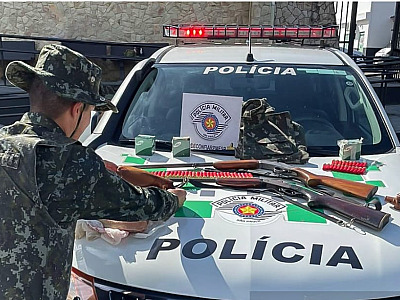 Polícia Ambiental flagra cabeça de porco do mato em geladeira de caçador no Canta Galo