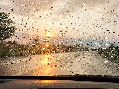 Previsão do tempo alerta para dias típicos de Primavera com calor e pancadas de chuva