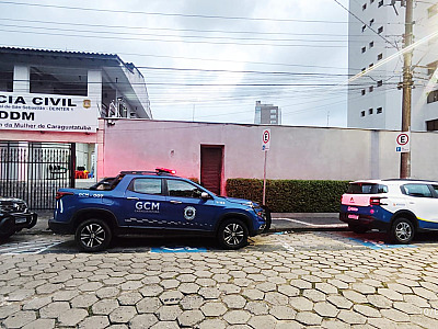 Dois menores são apreendidos e três adultos são investigados por suposto estupro de adolescente, em Caraguatatuba