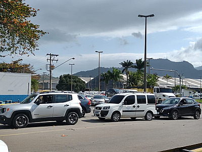 Fortes rajadas de vento paralisam travessia de balsa nesta sexta-feira (11)