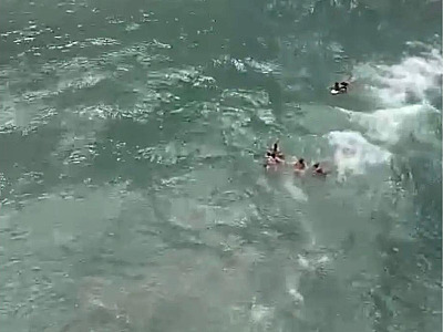 Quatro turistas da mesma família são arrastados por corrente de retorno em praia de Ubatuba