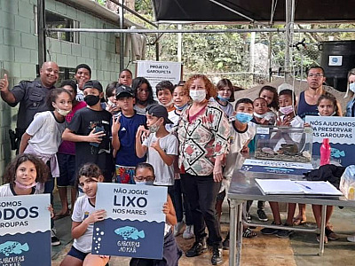 Alunos de Ilhabela retomam visitas presenciais a projeto de repovoamento de garoupas