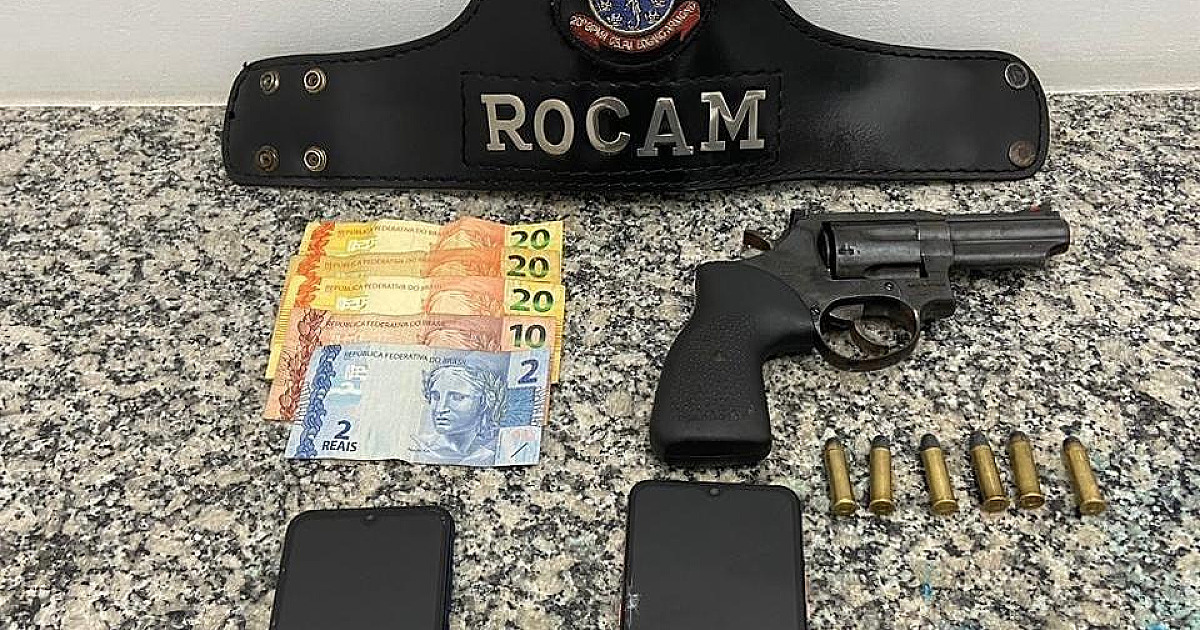 PM prende 2 por porte ilegal de arma e adulteração de veículo em Caraguatatuba