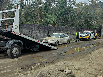São Sebastião registra 75 notificações de veículos abandonados; 17 foram removidos